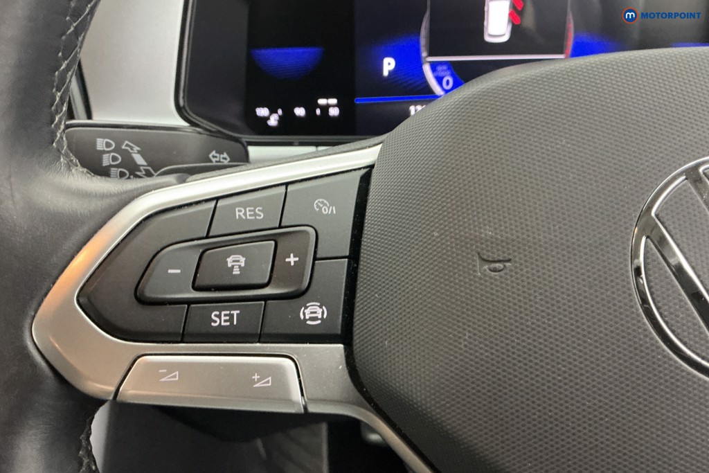 Used Volkswagen T-Roc 2023 for sale - 77989207: Photo 29