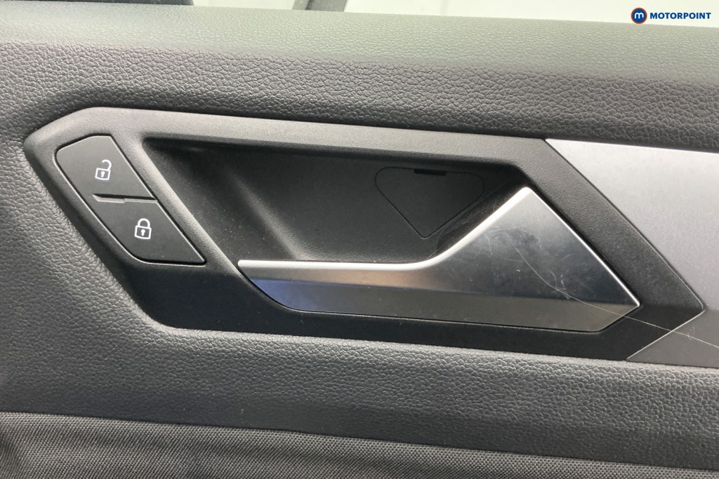 Used Volkswagen T-Roc 2023 for sale - 77989207: Photo 34