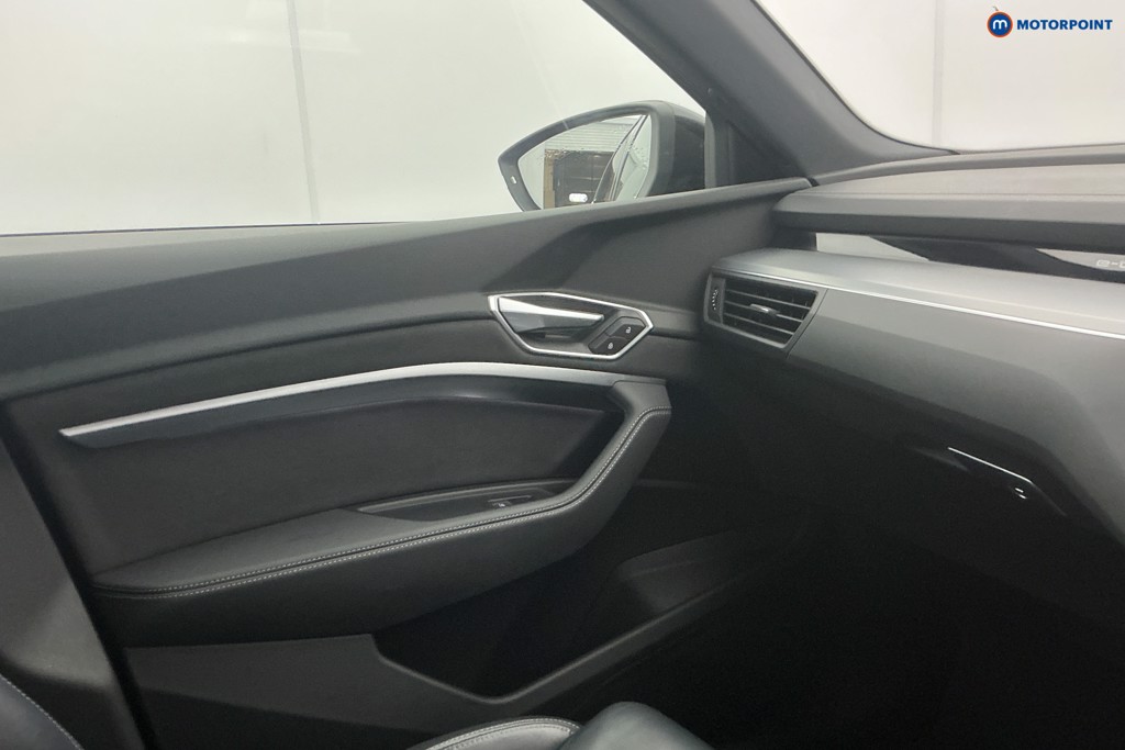 Used Audi e-tron 2022 for sale - 77381997: Photo 27