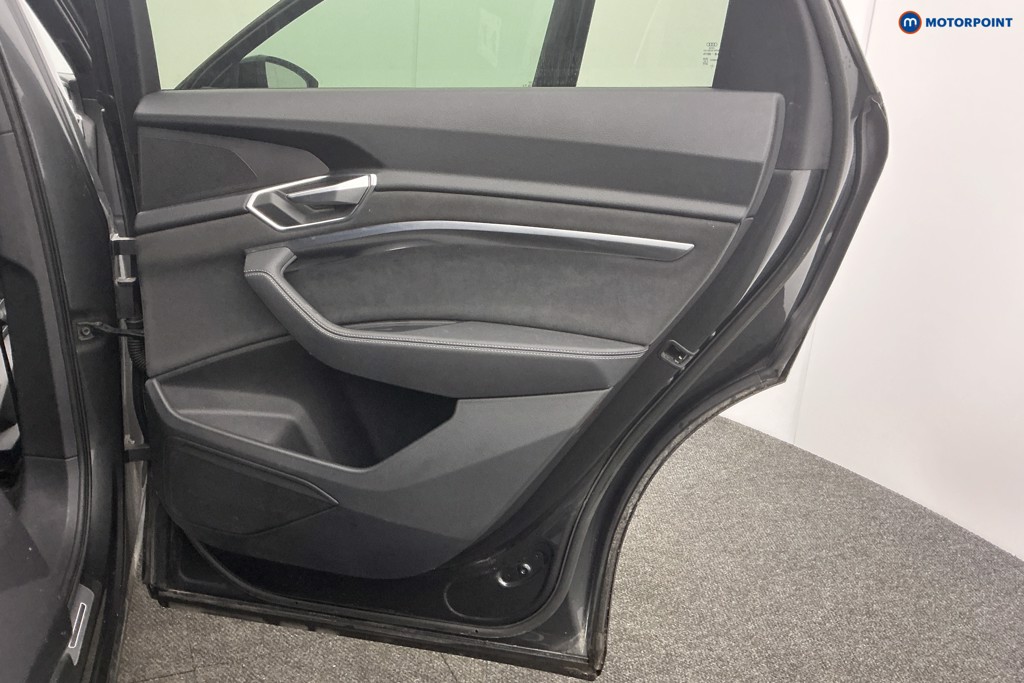 Used Audi e-tron 2022 for sale - 77381997: Photo 37