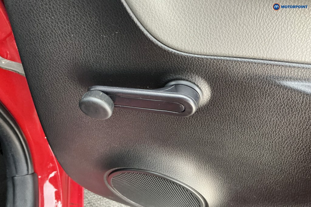 Used Toyota Yaris 2020 for sale - 77106688: Photo 31