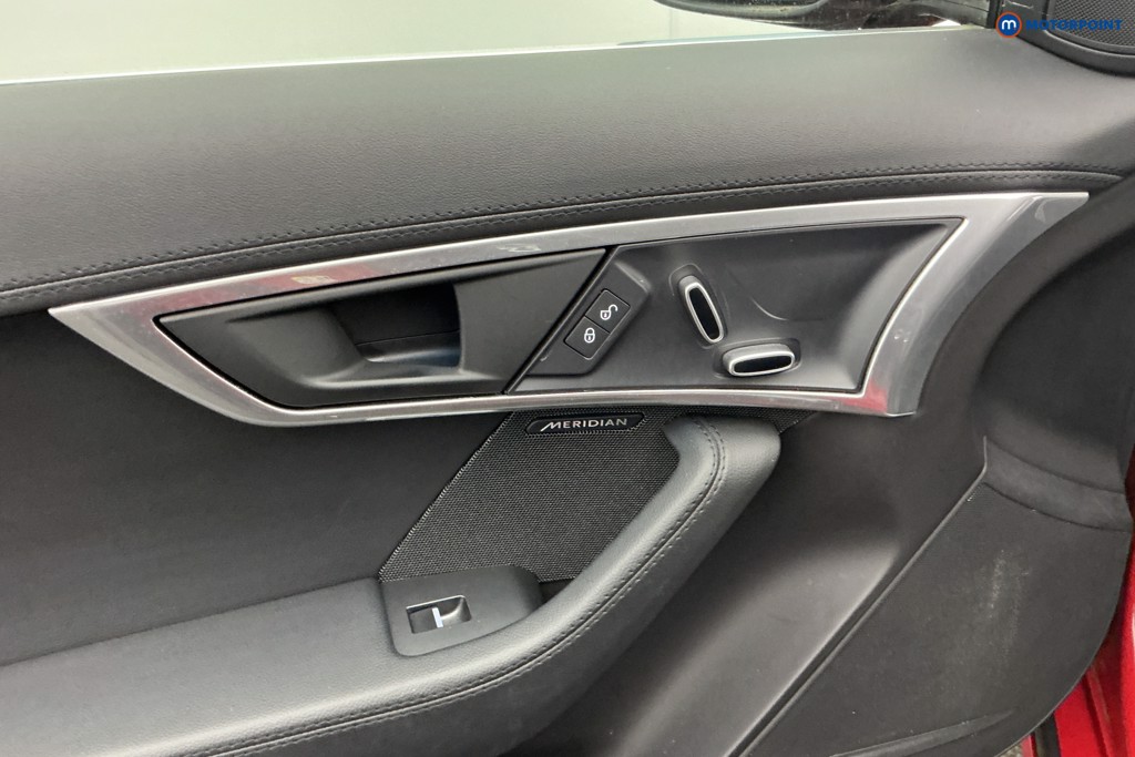 Used Jaguar F-Type 2019 for sale - 77604385: Photo 16