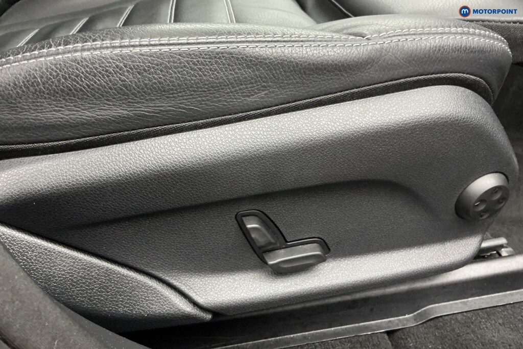 Used Mercedes-Benz EQC 2023 for sale - 77582341: Photo 32