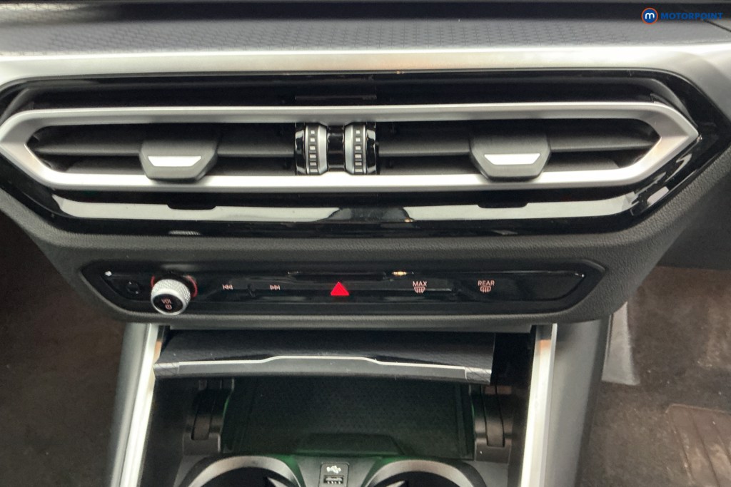 Used BMW 3 Series 2024 for sale - 76697217: Photo 24