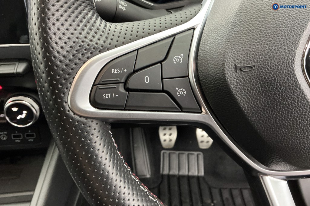 Used Renault Clio 2023 for sale - 76394626: Photo 24