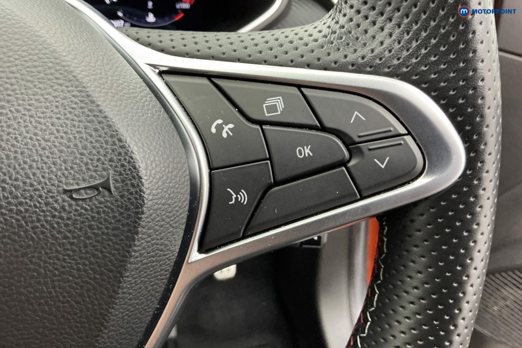 Used Renault Clio 2023 for sale - 76394626: Photo 25