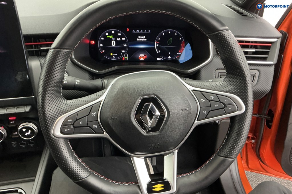 Used Renault Clio 2023 for sale - 76394626: Photo 9