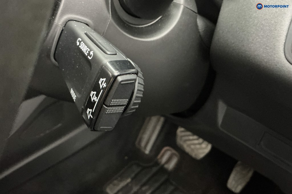 Used Renault Captur 2023 for sale - 78109693: Photo 32