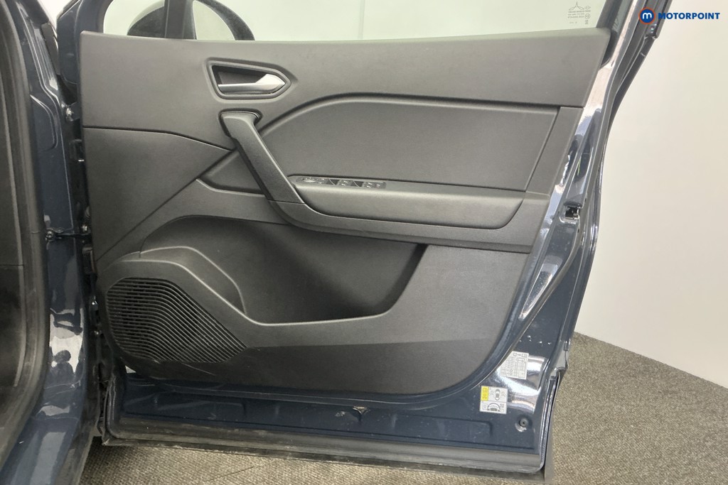 Used Renault Captur 2023 for sale - 78109693: Photo 33