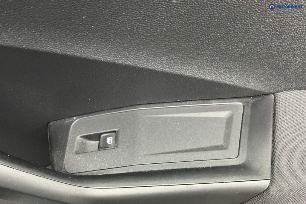 Used Volkswagen T-Roc 2022 for sale - 77069454: Photo 35