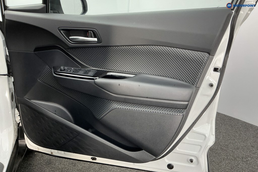 Used Toyota C-HR 2023 for sale - 77086652: Photo 30