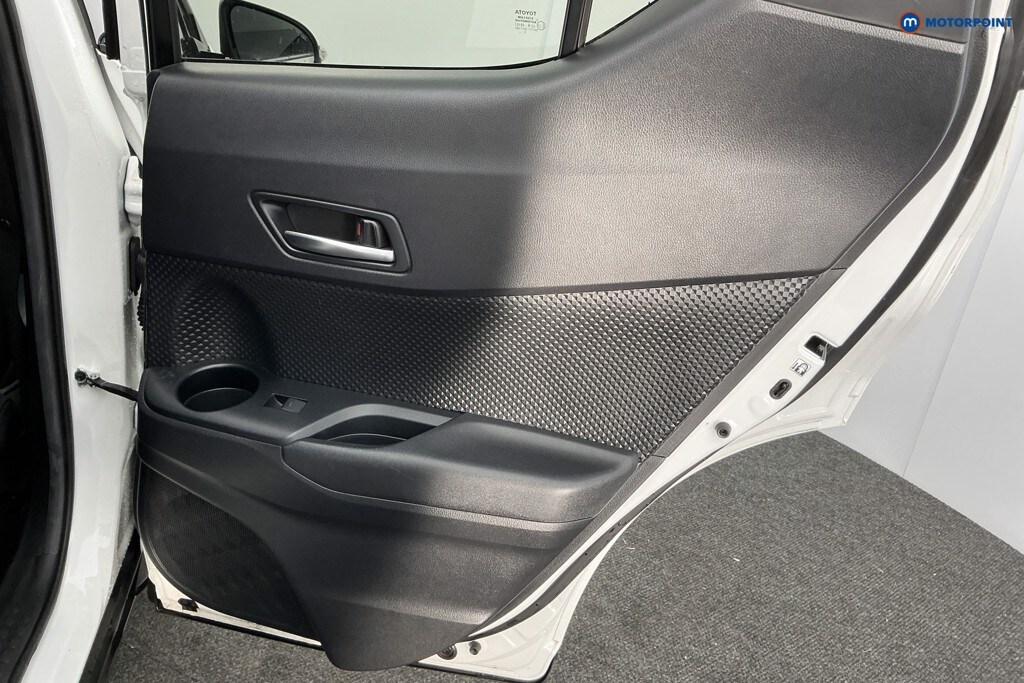 Used Toyota C-HR 2023 for sale - 77086652: Photo 32