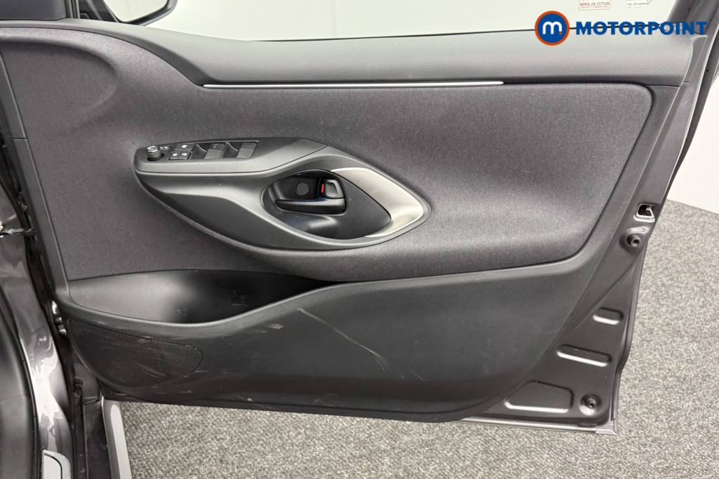 Used Toyota Yaris 2023 for sale - 76723162: Photo 25