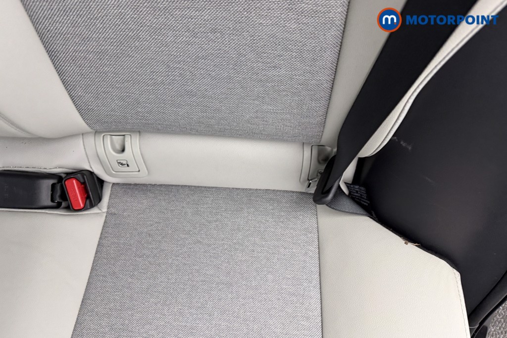 Used Toyota Yaris 2023 for sale - 76723162: Photo 32