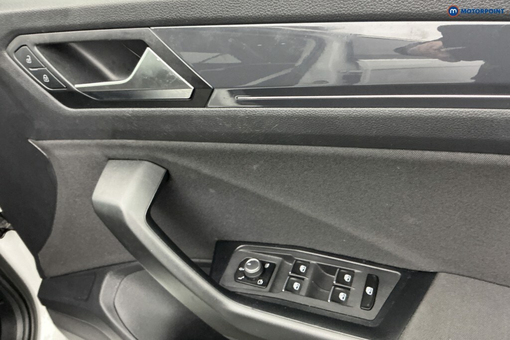 Used Volkswagen T-Roc 2020 for sale - 76697246: Photo 30