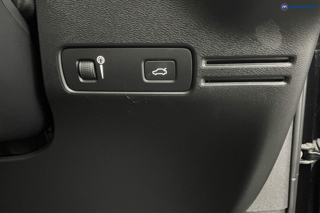 Used Volvo XC40 2021 for sale - 77946524: Photo 33