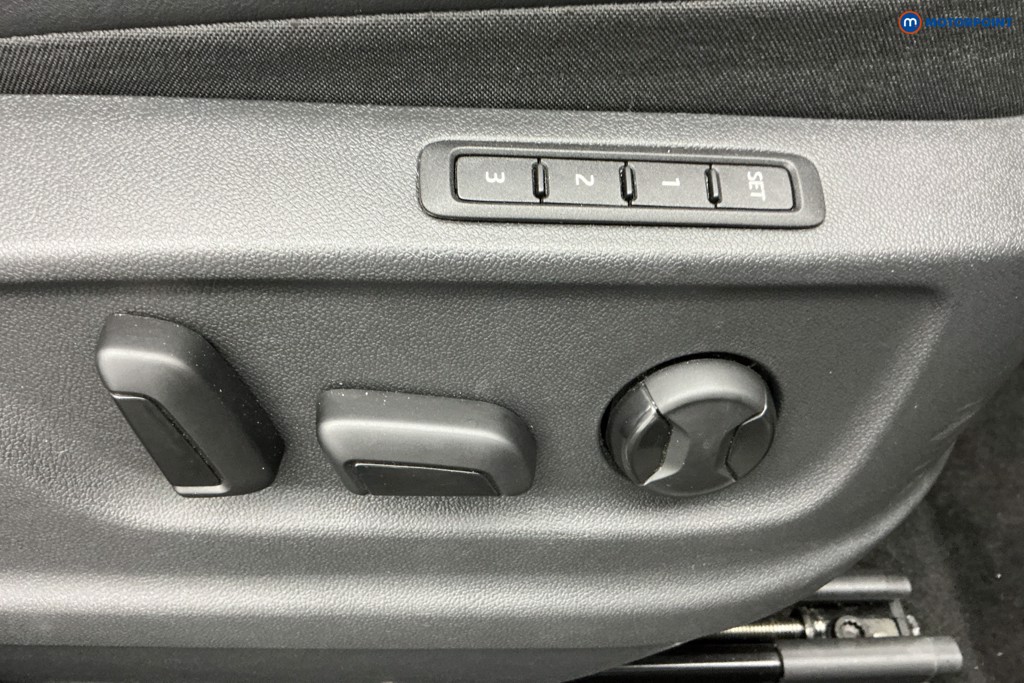 Used Skoda Karoq 2021 for sale - 77002232: Photo 24