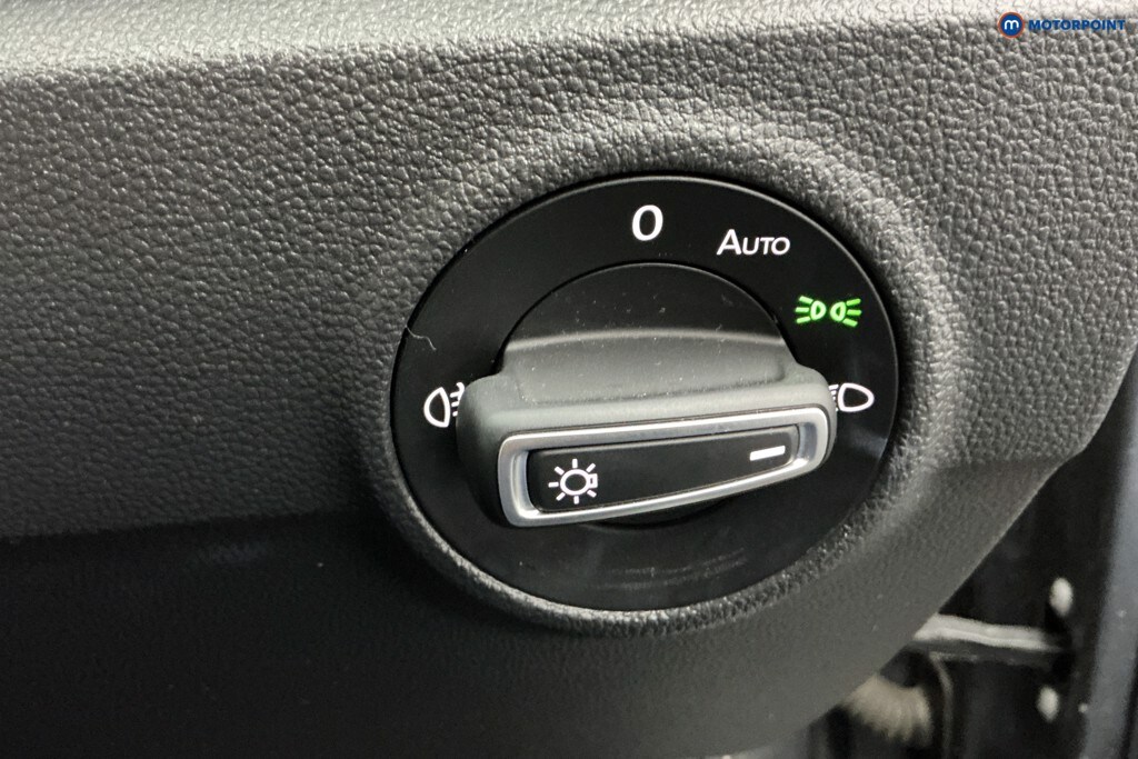 Used Volkswagen T-Roc 2019 for sale - 77533472: Photo 30