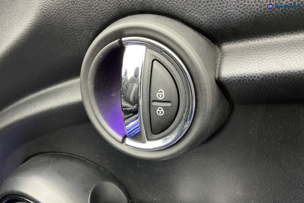 Used MINI Convertible 2018 for sale - 77020166: Photo 32