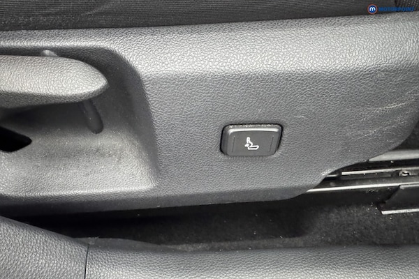Used Toyota Corolla 2020 for sale - 76290719: Photo 29