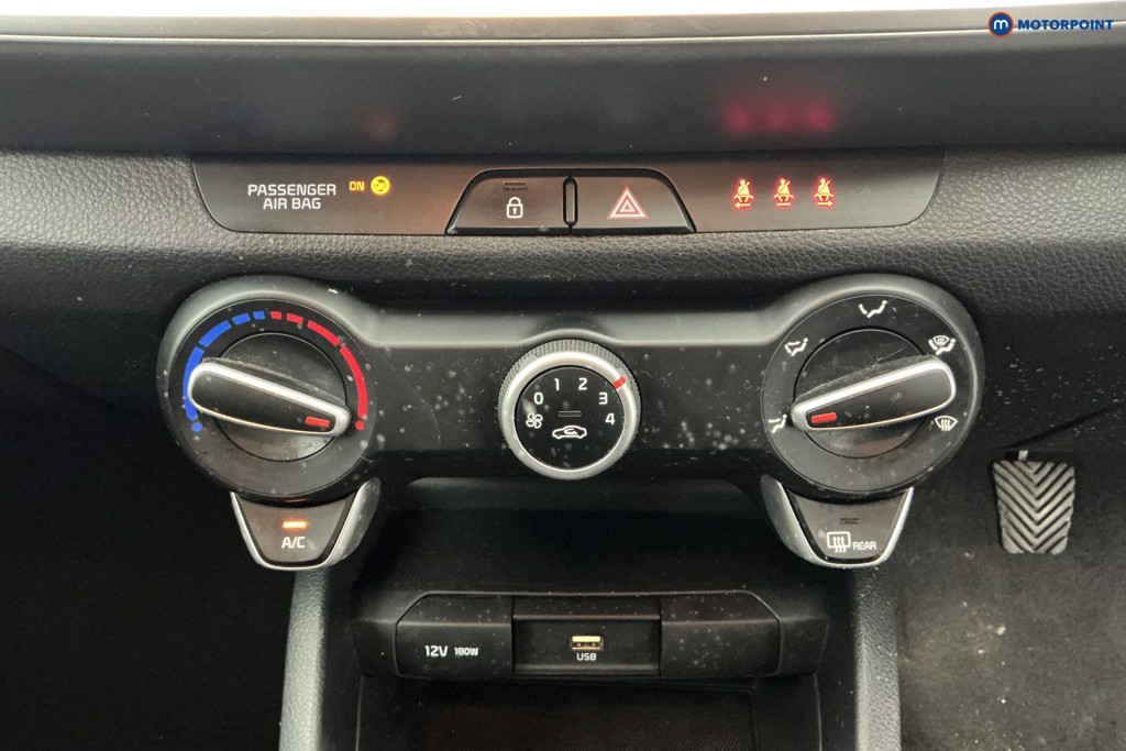 Used Kia Stonic 2023 for sale - 76494879: Photo 13