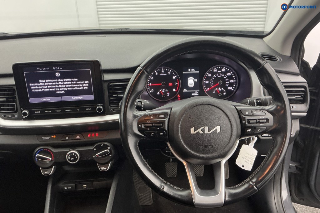 Used Kia Stonic 2023 for sale - 76494879: Photo 8