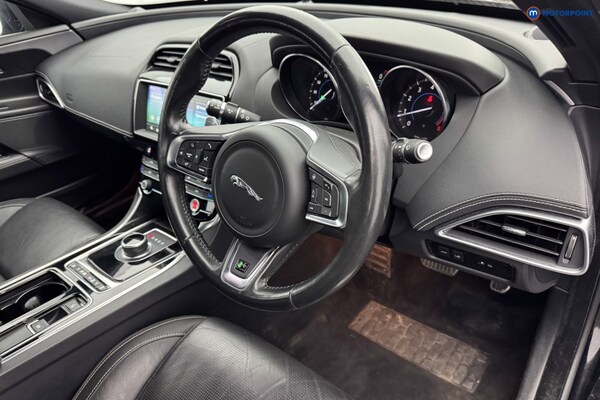 Used Jaguar XE 2019 for sale - 76255582: Photo 14