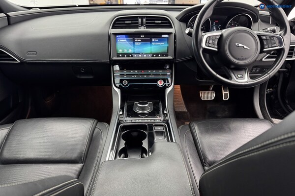 Used Jaguar XE 2019 for sale - 76255582: Photo 19