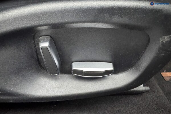 Used Jaguar XE 2019 for sale - 76255582: Photo 28