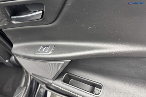 Used Jaguar XE 2019 for sale - 76255582: Photo 32