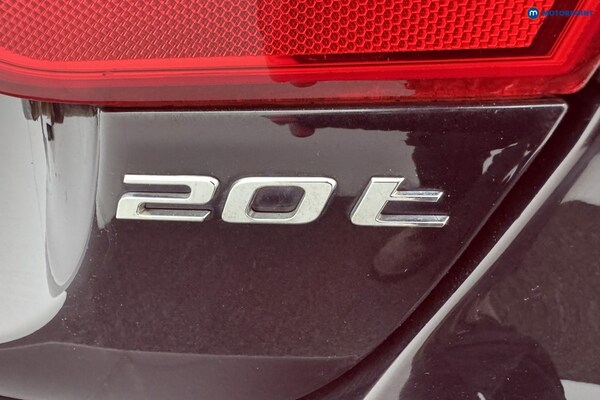 Used Jaguar XE 2019 for sale - 76255582: Photo 38