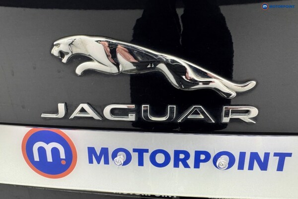 Used Jaguar XE 2019 for sale - 76255582: Photo 40