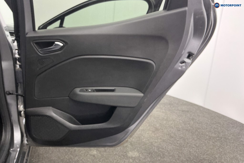 Used Renault Clio 2023 for sale - 77888939: Photo 37