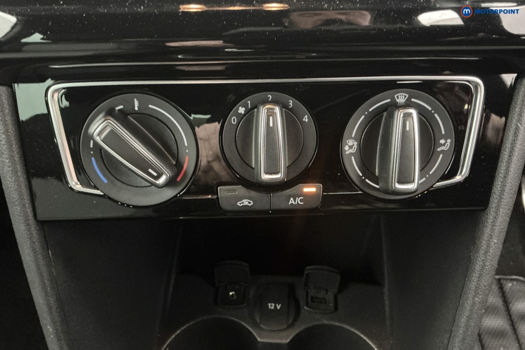 Used Volkswagen Polo 2016 for sale - 76531745: Photo 15