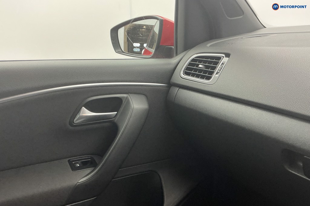 Used Volkswagen Polo 2016 for sale - 76531745: Photo 16