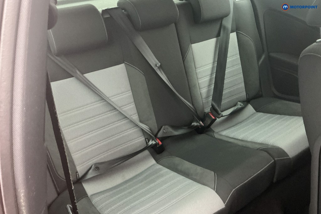 Used Volkswagen Polo 2016 for sale - 76531745: Photo 9