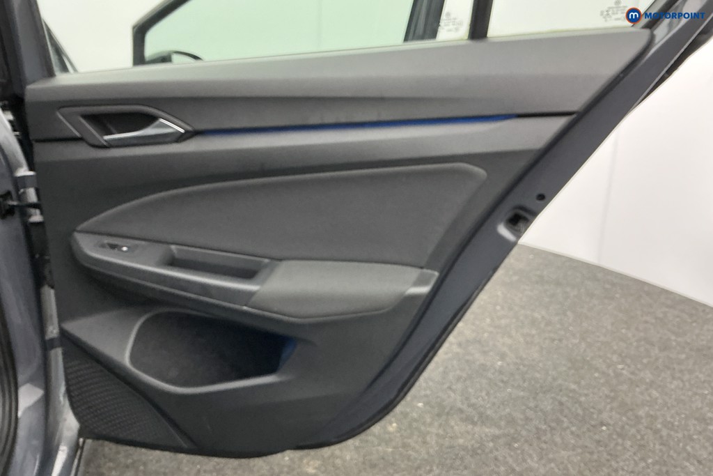 Used Volkswagen Golf 2021 for sale - 77248845: Photo 38