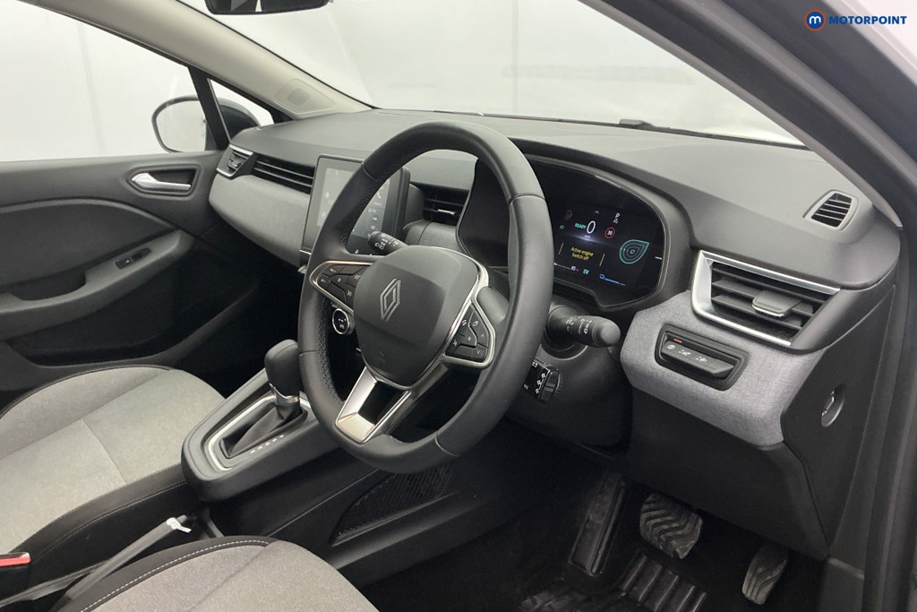 Used Renault Clio 2025 for sale - 77904025: Photo 17