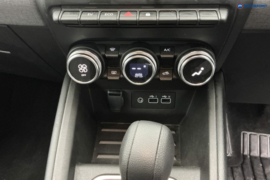 Used Renault Clio 2025 for sale - 77904025: Photo 26