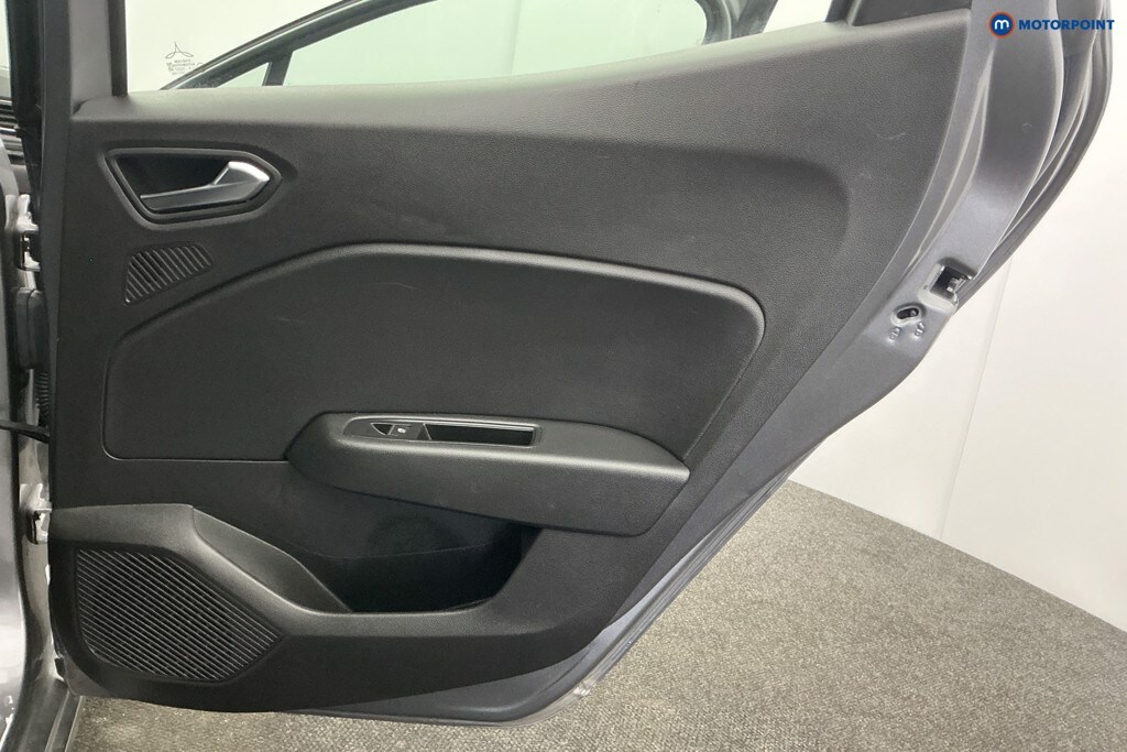 Used Renault Clio 2025 for sale - 77904025: Photo 34