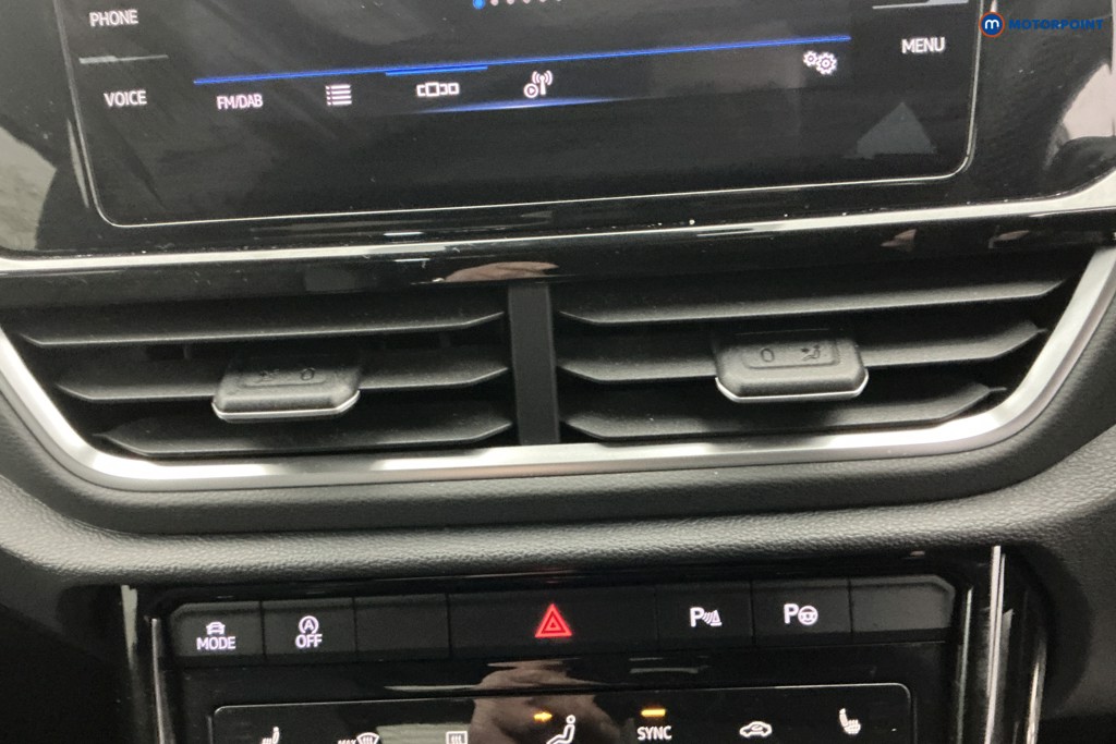 Used Volkswagen T-Roc 2022 for sale - 76710404: Photo 25