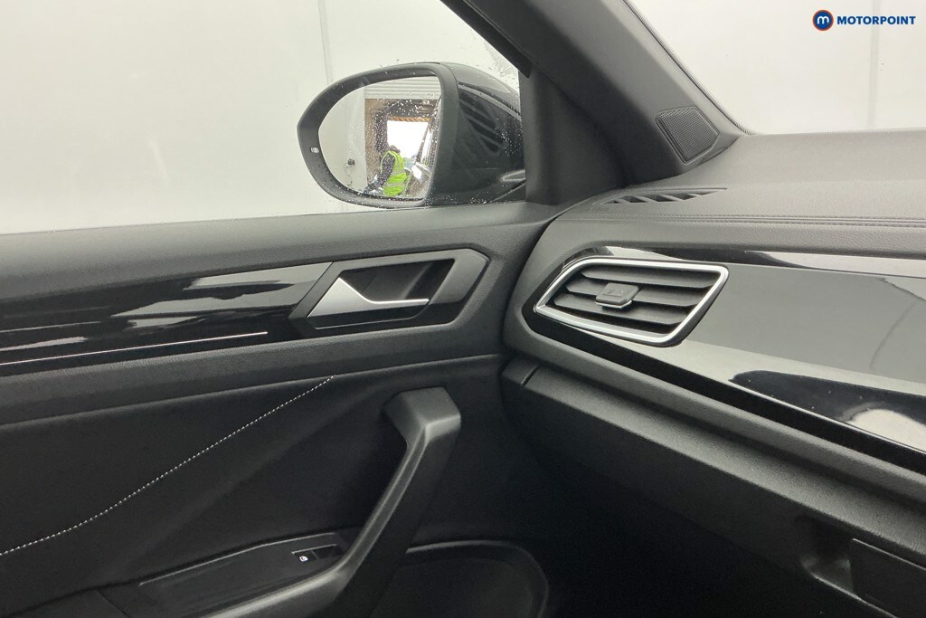 Used Volkswagen T-Roc 2022 for sale - 76710404: Photo 26