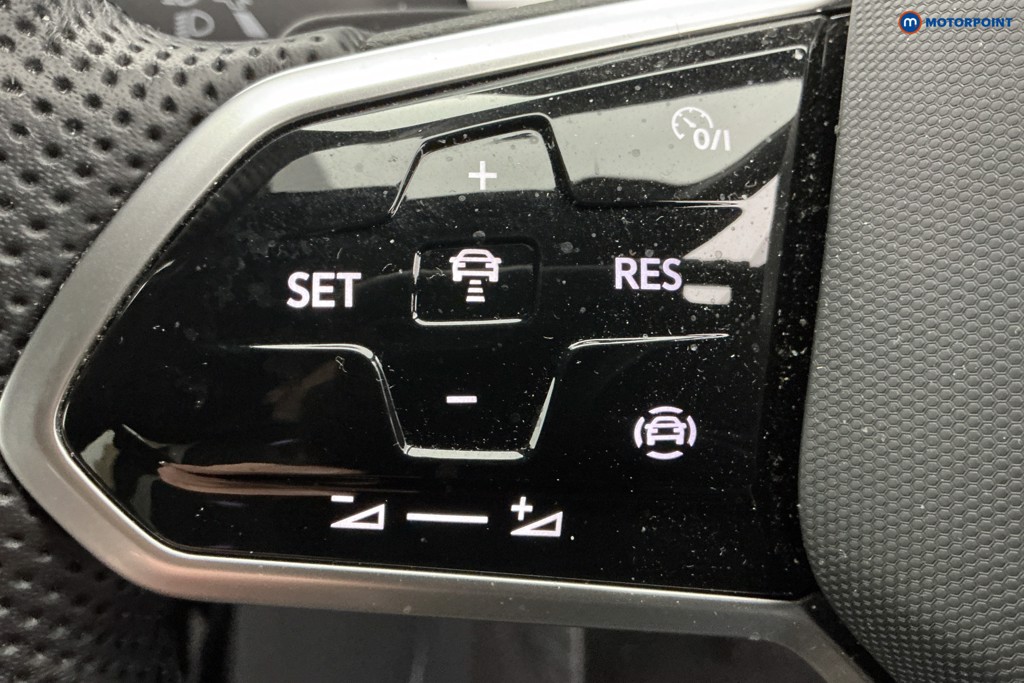 Used Volkswagen T-Roc 2022 for sale - 76710404: Photo 27