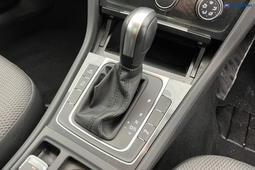 Used Volkswagen Golf 2019 for sale - 76685106: Photo 23