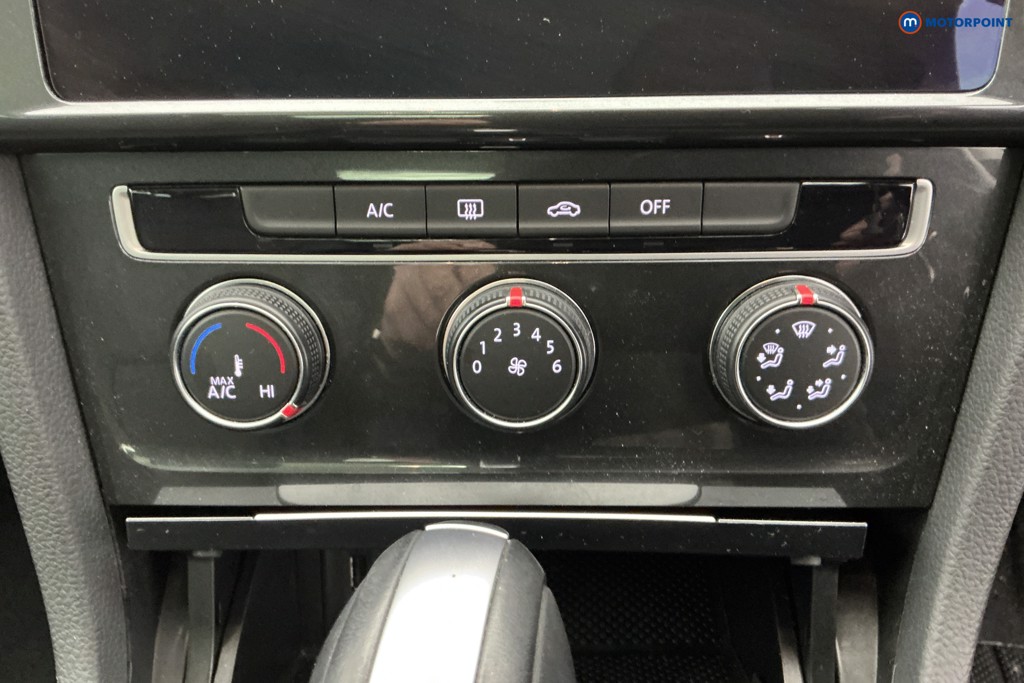 Used Volkswagen Golf 2019 for sale - 76685106: Photo 24