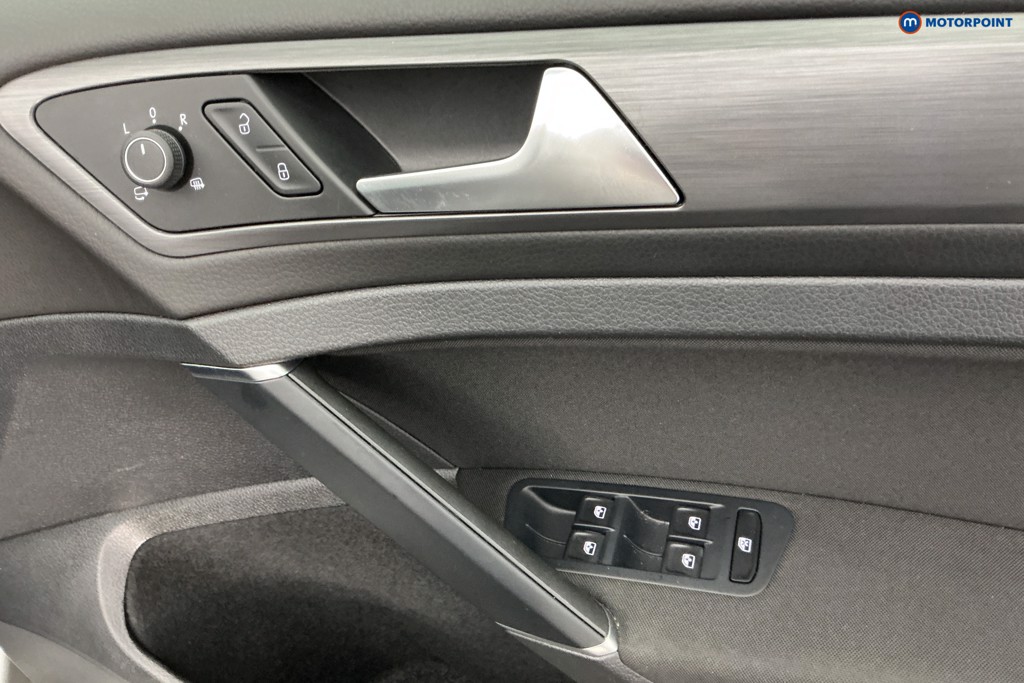 Used Volkswagen Golf 2019 for sale - 76685106: Photo 30