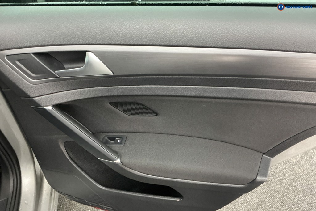 Used Volkswagen Golf 2019 for sale - 76685106: Photo 31