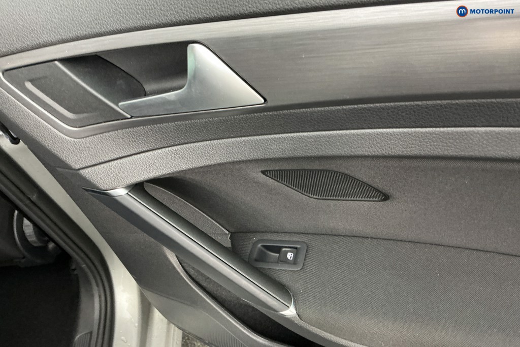 Used Volkswagen Golf 2019 for sale - 76685106: Photo 32