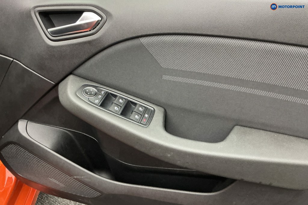 Used Renault Clio 2024 for sale - 76330205: Photo 28