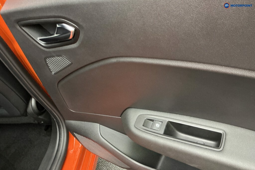 Used Renault Clio 2024 for sale - 76330205: Photo 31